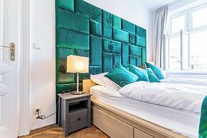 Cozy Room Near Landstraße for Long Stay