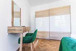 Cozy Room Near Landstraße for Long Stay