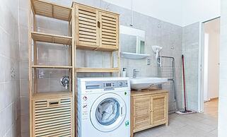 Cozy Room Near Landstraße for Long Stay