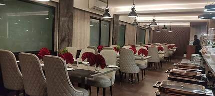 HOTEL MONSOON PALACE