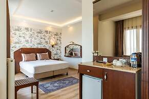 Menar Hotel & Suites