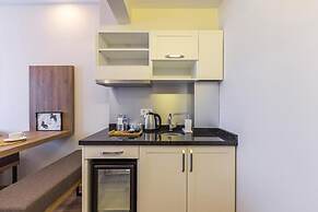 Menar Hotel & Suites