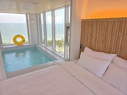 Daecheon I-Ocean Pool Villa Hotel