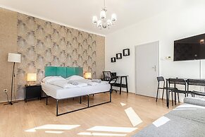Cozy 2BR Apartment Near Prater Danube