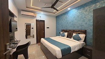 Hotel Raas Inn