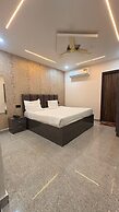 Hotel Raas Inn