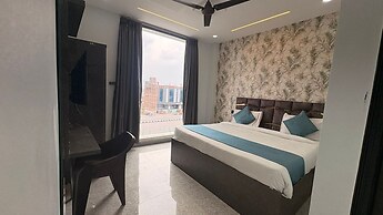 Hotel Raas Inn