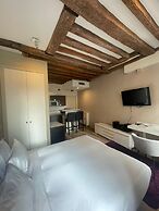 Habitat Parisien -studio A C - Marais II