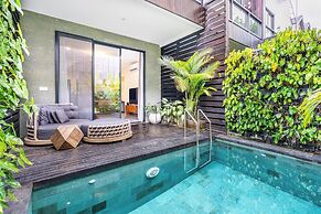 Ocean Breeze Berawa Villa