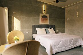 SHREE LODGING & BOARDING