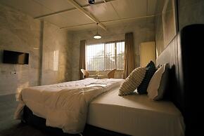 SHREE LODGING & BOARDING