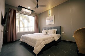 SHREE LODGING & BOARDING
