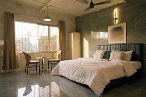 SHREE LODGING & BOARDING