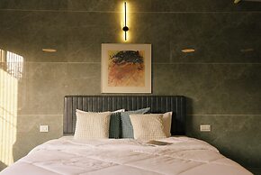 SHREE LODGING & BOARDING