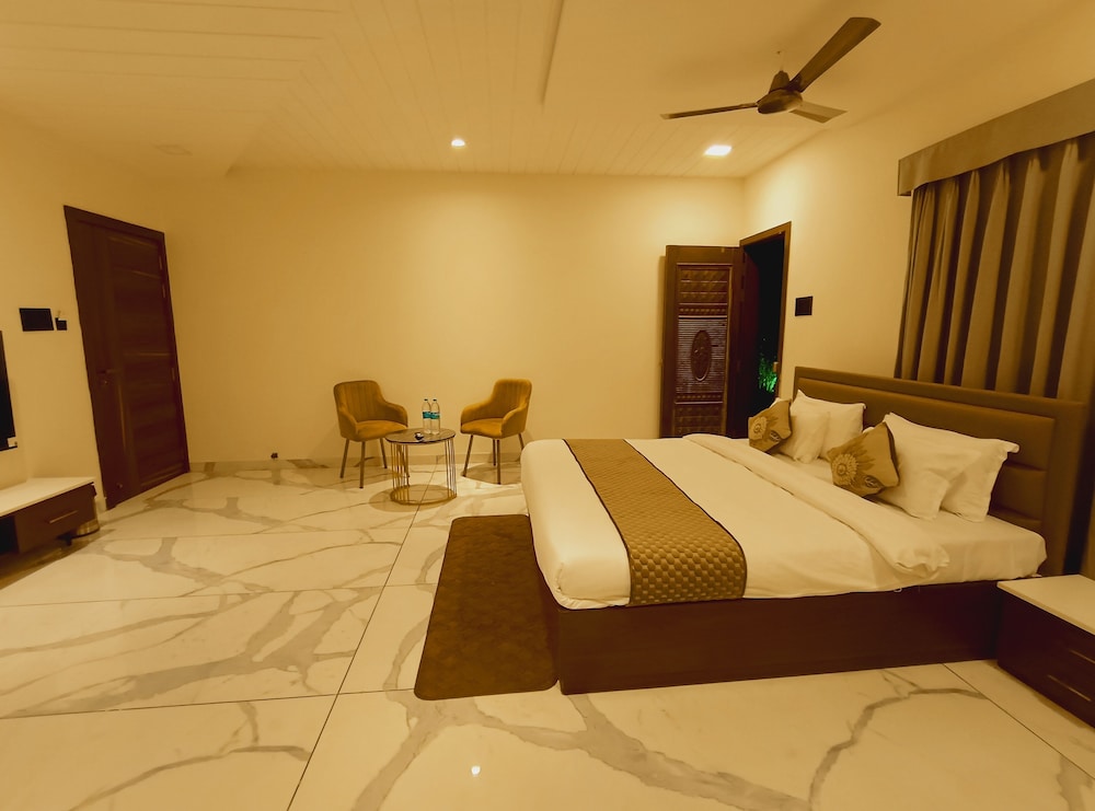 Hotel Nidhi Shree