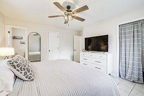 Visit Route 66! Pet-friendly Joplin Gem w/ Yard