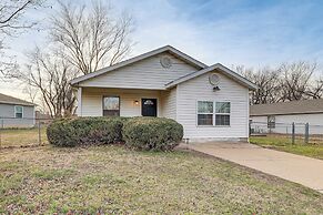 Visit Route 66! Pet-friendly Joplin Gem w/ Yard