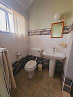 Tsavo Inn Mtito Andei