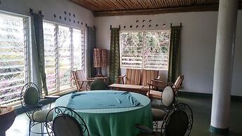 Tsavo Inn Mtito Andei