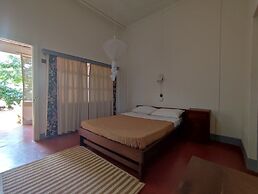 Tsavo Inn Mtito Andei