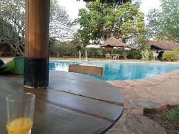 Tsavo Inn Mtito Andei