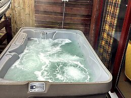 Dog-friendly Home With Bubble Bath