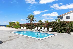 Ocean Hibiscus Punta Azul Resort