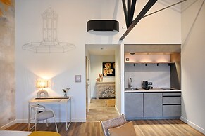 Walnut Bistro & Suites