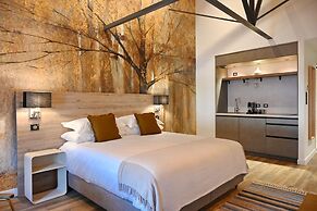 Walnut Bistro & Suites