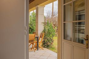 Spacious Villa With Pool & A/C for 8 - Sea View