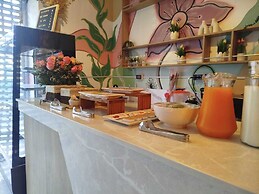 HOTEL ALTARA SELECT