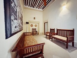 Stonetown Tides Hotel