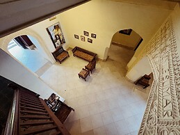Stonetown Tides Hotel