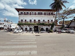 Stonetown Tides Hotel