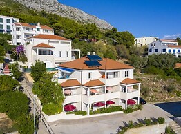 Apartments Radevenjić