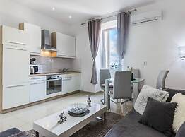 Pula Garden Apartments With Shared Pool