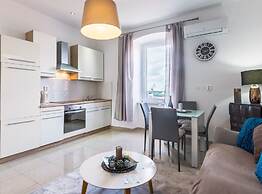 Pula Garden Apartments With Shared Pool
