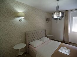 Pula Garden Apartments With Shared Pool