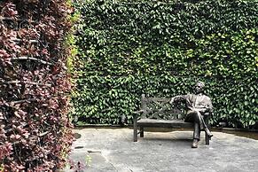 StayLuxia Boutique Hotel Gramercy