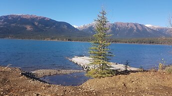 Tatogga Lake Resort