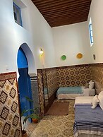 Riad borj blue