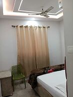 Apna Banaras Paying Guest House