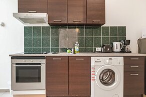 Modern 1 Bedroom Long Stay Apartment