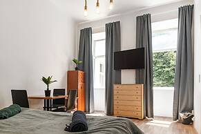 Modern 1 Bedroom Long Stay Apartment