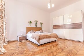 Modern 2BR Apartment Central Long Stay
