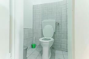 Modern 2BR Apartment Central Long Stay