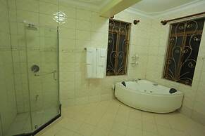 Precious villas hotel