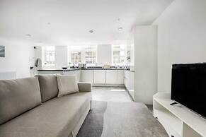 Modern 2bed Apartment-ground Floor-free Parking