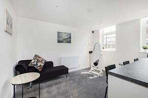 Modern 2bed Apartment-ground Floor-free Parking