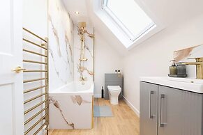 2bed House in Torry - Free Parking